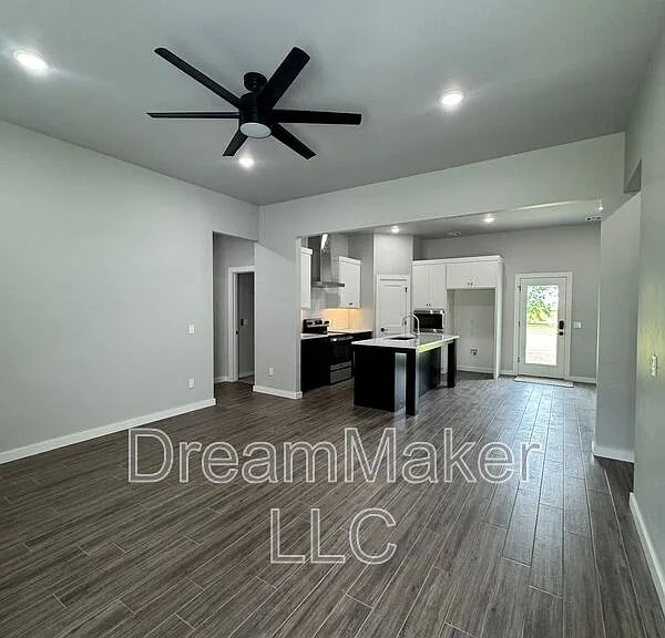 764 Apple Blossom Way — Photo 2