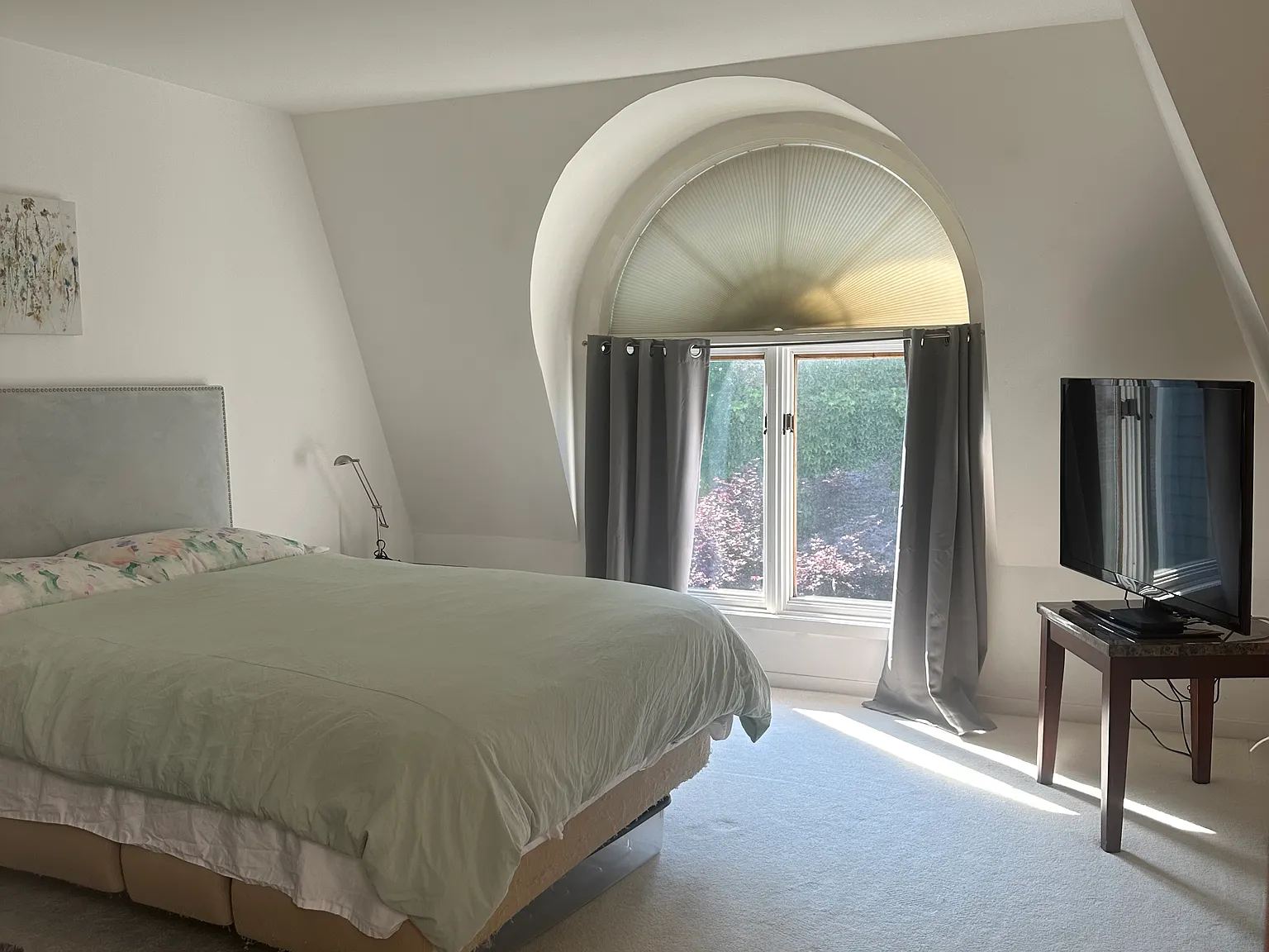11 Columbus Pl — Photo 1