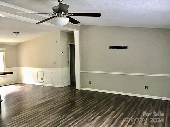 3rd image of 435 Freedom Dr