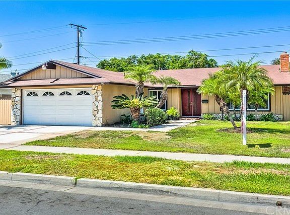 2nd image of 1425 E Bassett Way