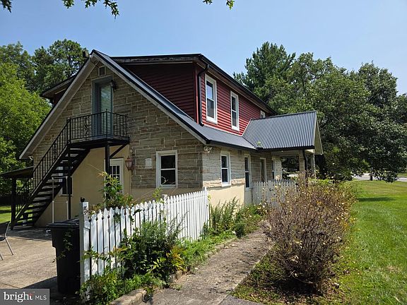3rd image of 7134 Dogwood Rd