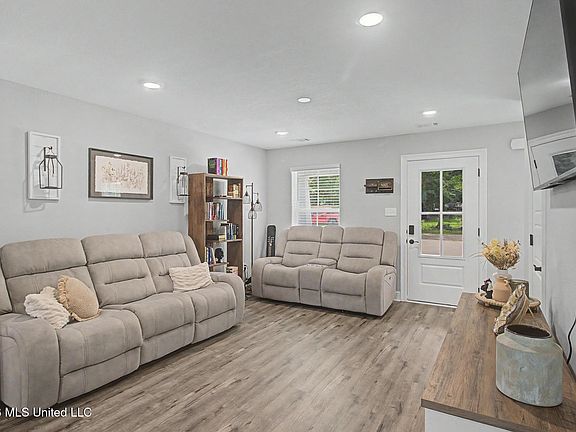 3rd image of 13288 George Ave