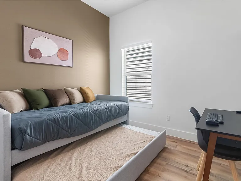 8007 Cora St #A — Photo 27