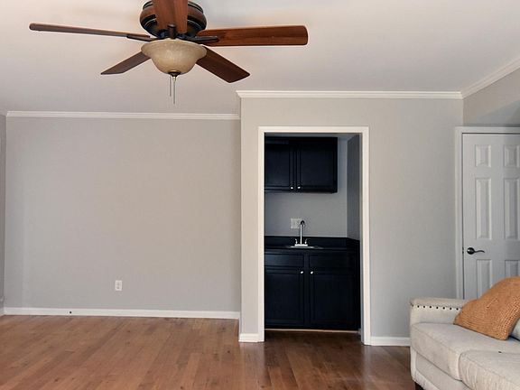5th image of 9077 Cobbler Ct #9077