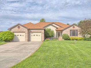 402 N West St, Gifford, IL