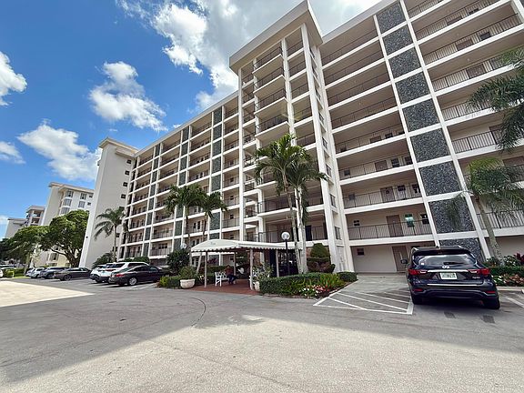 5th image of 3100 N Palm Aire Dr APT 709