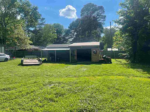 4th image of 35 Scottland Dr