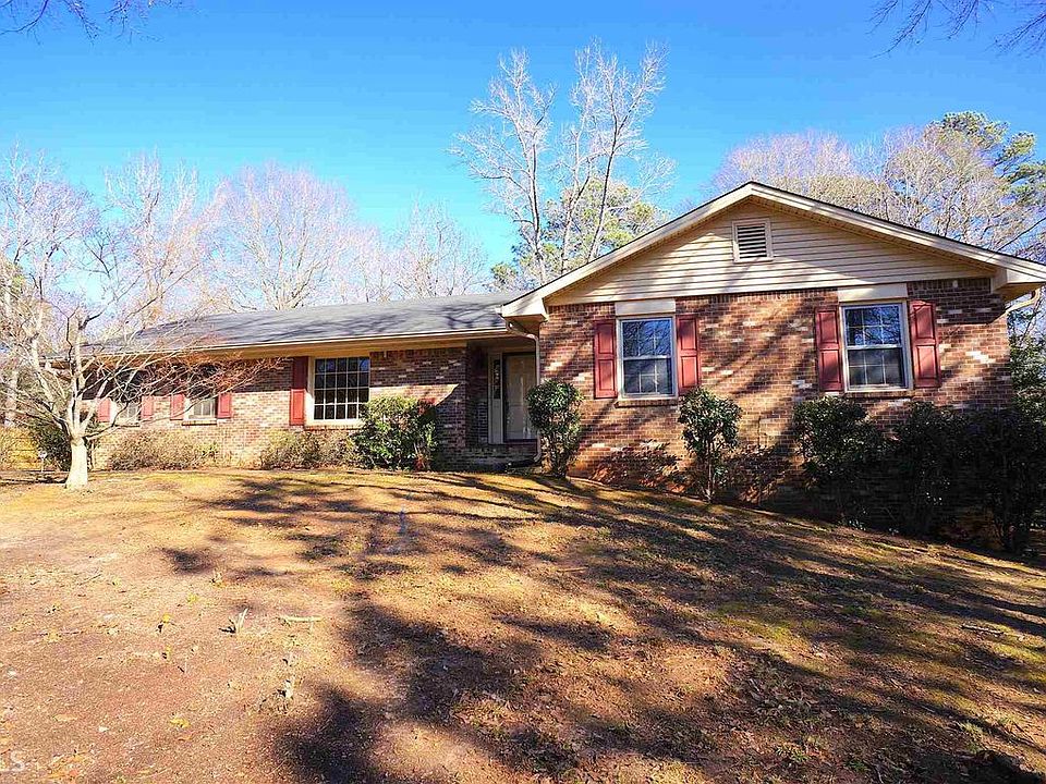 1st image of 3692 Sweet Briar Ln SE
