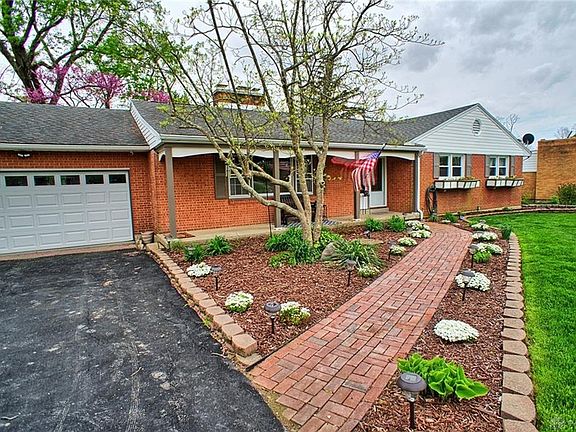 3rd image of 7107 Yorkshire Dr