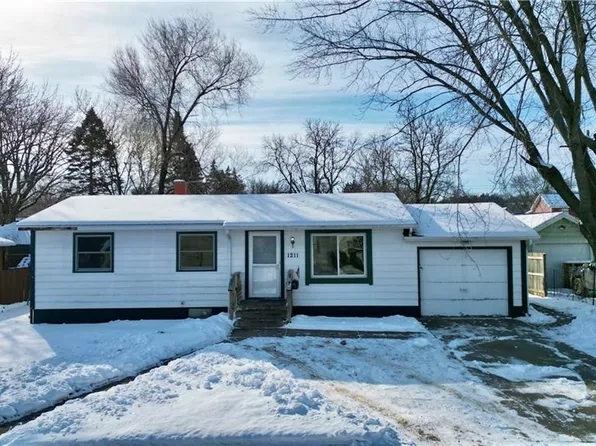 1211 Lynn Avenue, Altoona, WI 54720