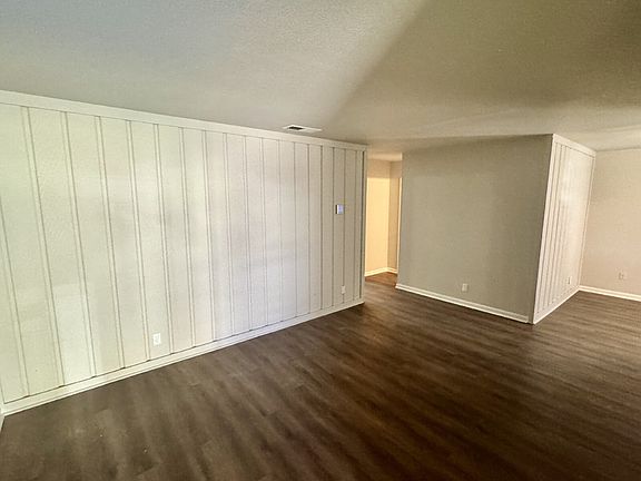 5th image of 3411 Dolphin Dr #B
