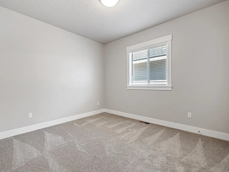 635 S Tylee Way — Photo 21