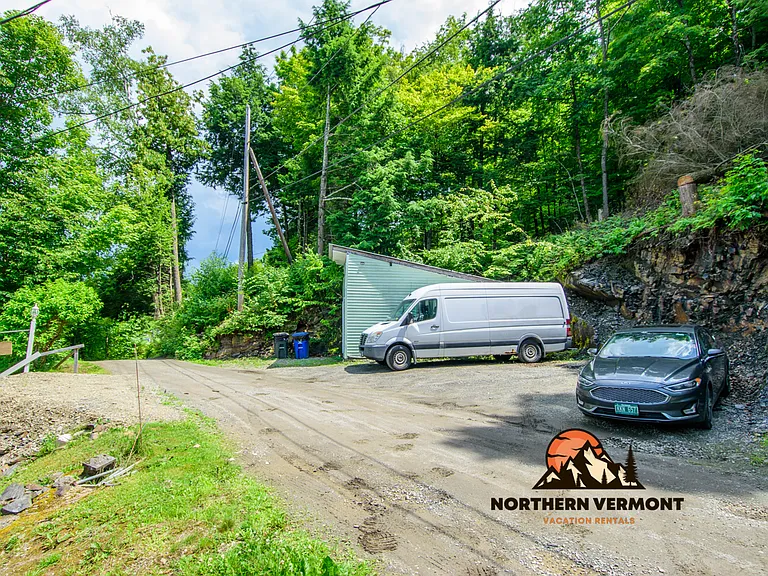 510 Farrant St — Photo 47