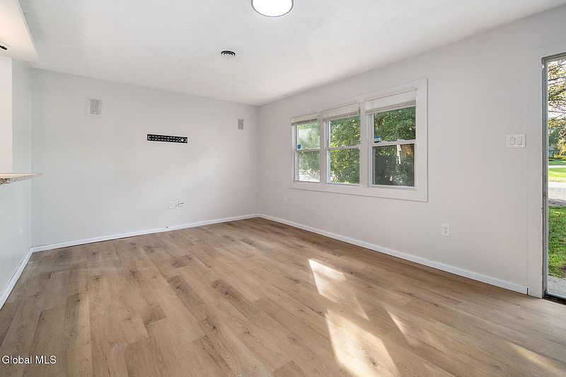 3rd image of 54 S Amherst Avenue