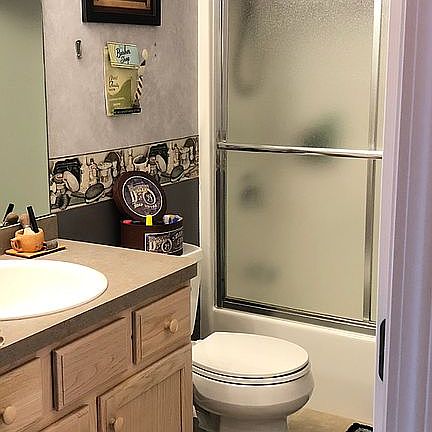 5th image of 985 Red Tailed Ln