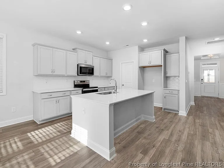 107 Glenwood Ct — Photo 13