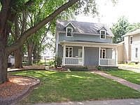 2nd image of 611 Linn St