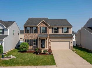 6143 Goldenrod Ln, Lorain, OH 44053