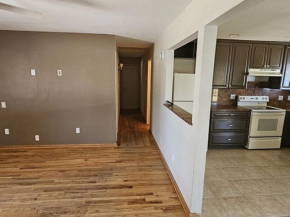 5th image of 1226 E Valerie Dr