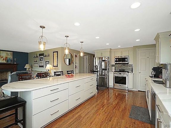 5th image of 90 Brinker Rd