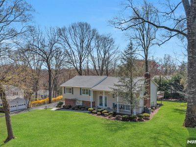 573 Dorchester Dr, River Vale, NJ, 07675