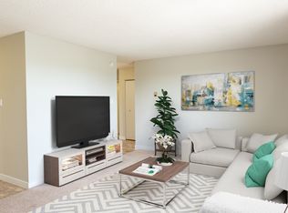 838 Cavalier Dr, Winnipeg, MB R2Y 1Z8