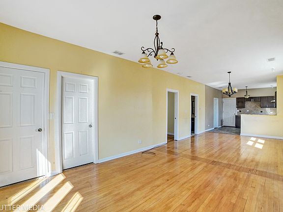 4th image of 3131 S 53rd Ave
