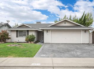 365 Elgin Ave, Lodi, CA 95240