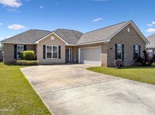 3025 Becky St, Ocean Springs, MS 39564