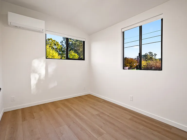 152 Cuesta Dr — Photo 7