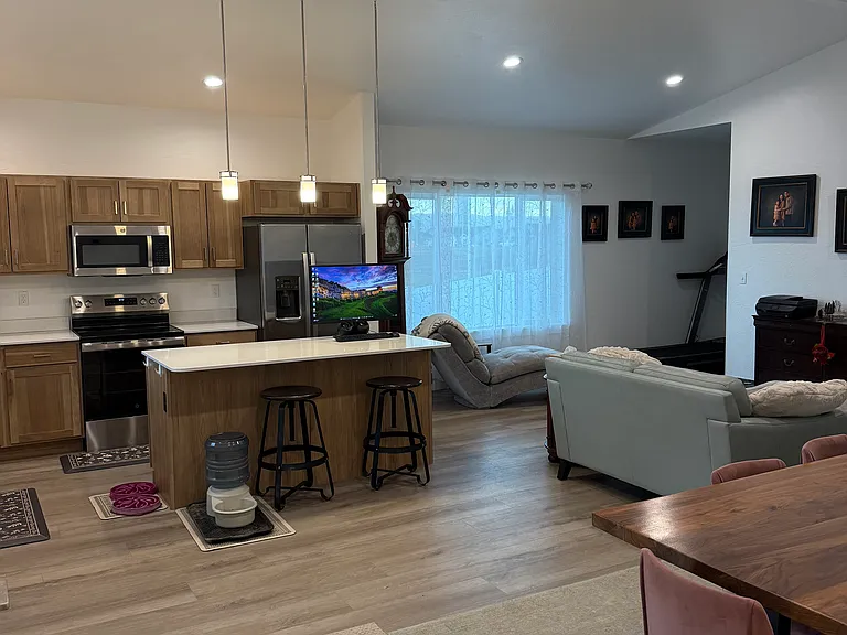 502 Pheasant Ln — Photo 14