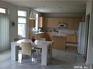 3rd image of 121 Sun Harbor Dr