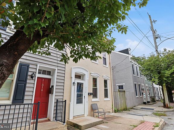 4th image of 316 W Princess St