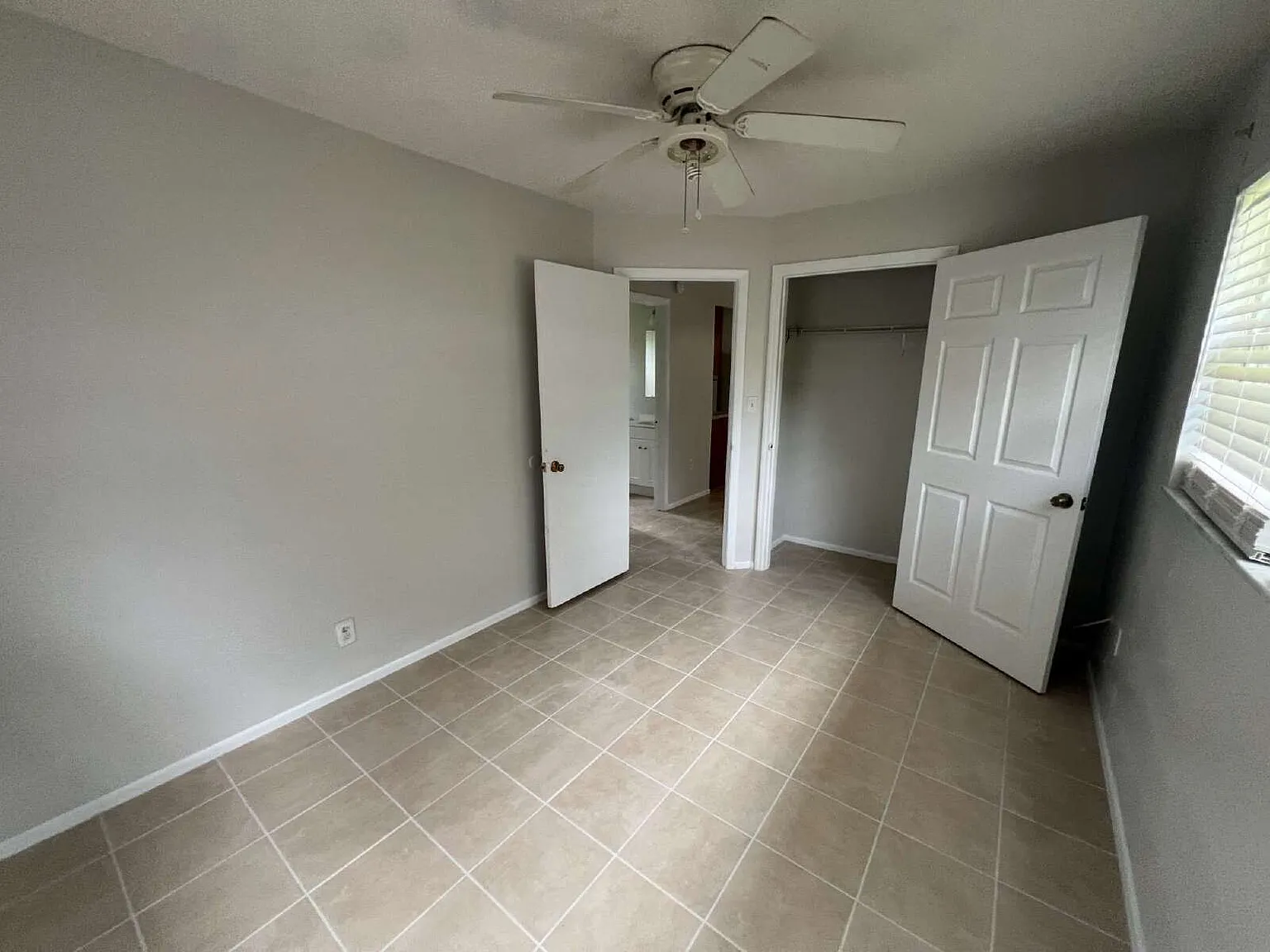 2 bed, 1.0 bath, 600 sqft, $1,300 — Photo 4