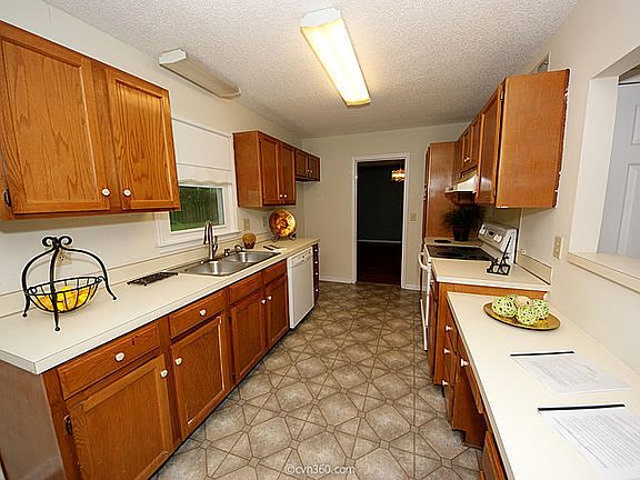5th image of 108 Indigo Ct
