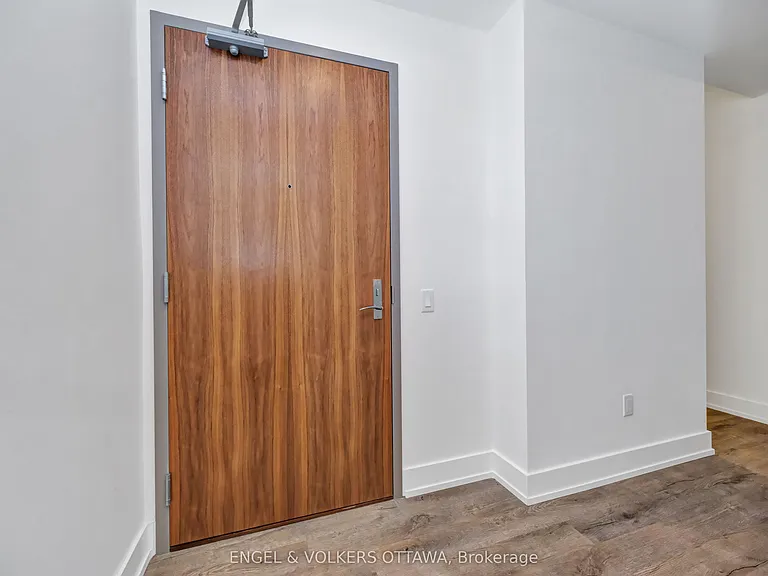 280 Crichton St #105 — Photo 8
