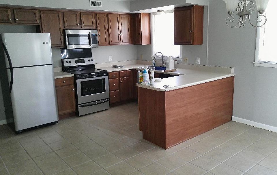 2nd image of 613 Denver Dr