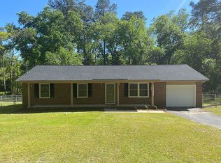 624 Niven Ave, Raeford, NC 28376