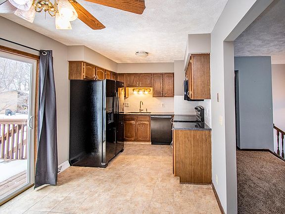 2nd image of 15011 Davenport Cir