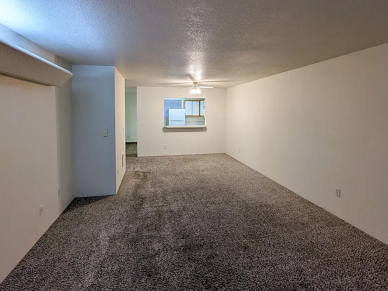 North Salem Apartment Complex With Washer/Dryer! ~ Camelot — Photo 32
