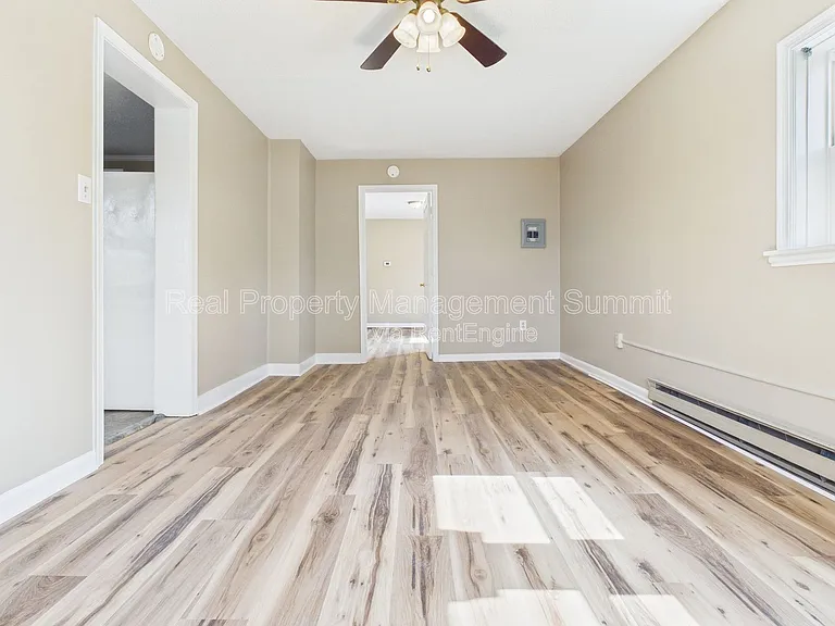 2501 N Augusta St #2 — Photo 7