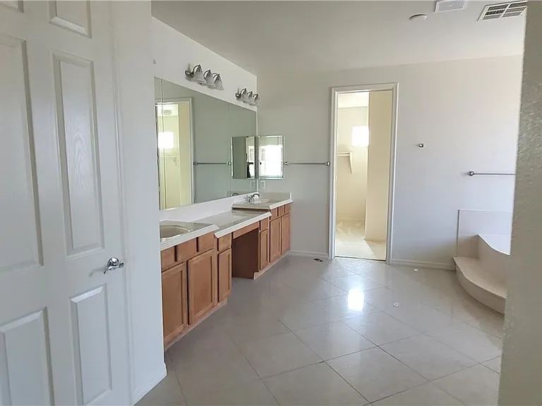 7728 Villa De La Paz Ave — Photo 61