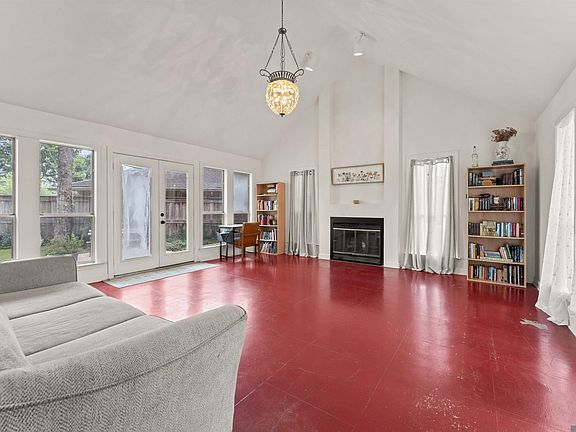 4th image of 2941 Lockefield Dr