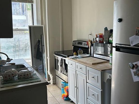5th image of 22-73 Steinway St #10
