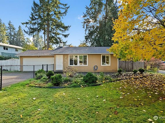 3rd image of 2382 Red Spruce Drive