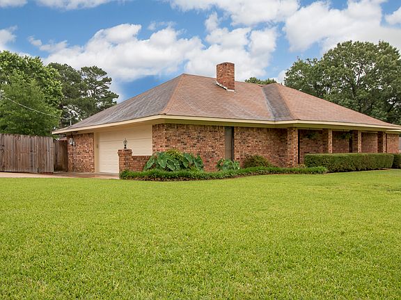 3rd image of 2406 Northridge Dr