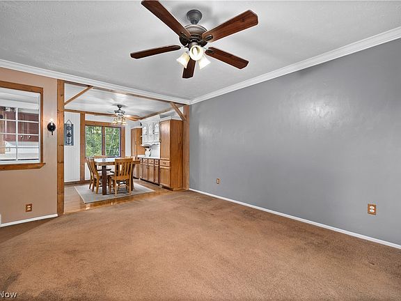 3rd image of 8567 Brentwood Dr