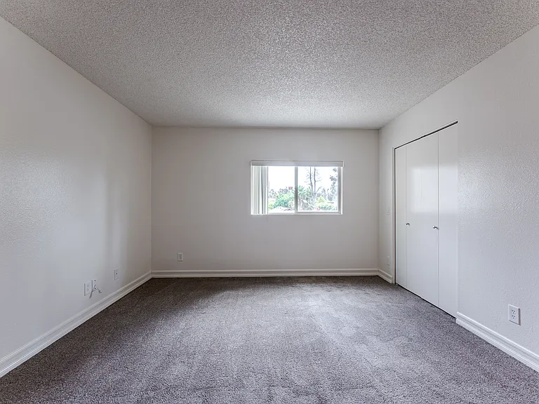 Hilleary Park - Military Housing — Photo 18