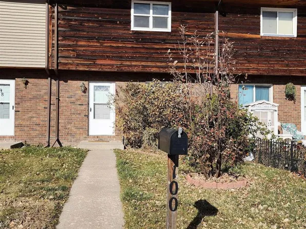 100 Clover Ct, Cheyenne, WY 82009
