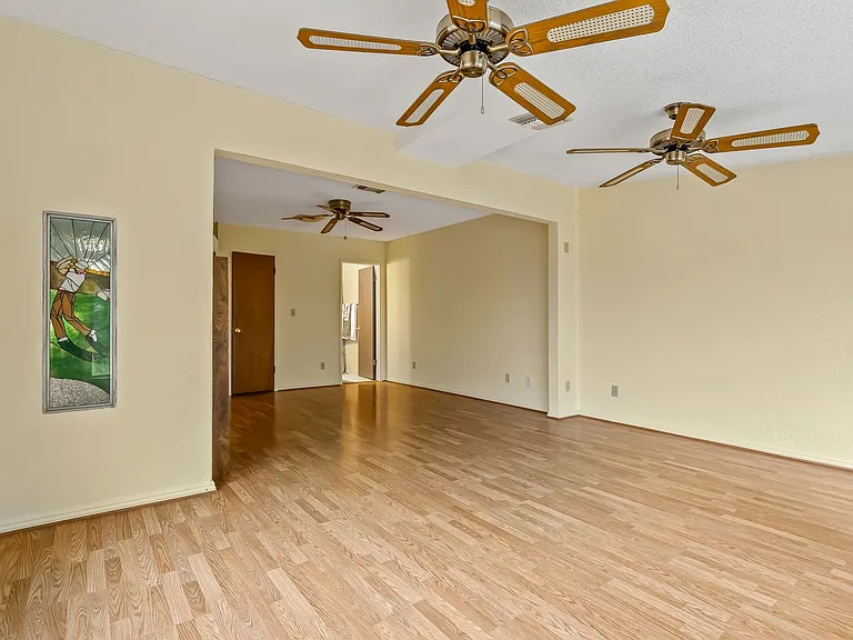 2687 Country Club Dr — Photo 26